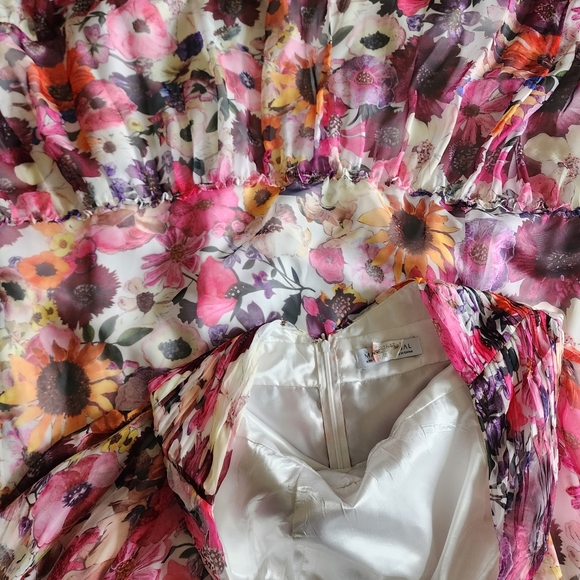 Mac Duggal ASYMMETRICAL RUFFLED HALTER FLORAL GOWN size 14 - Picture 5 of 14